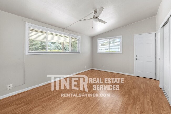 Building Photo - 8968 Talisman Dr