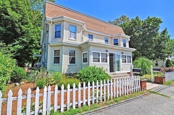 Building Photo - 6 Fletcher St