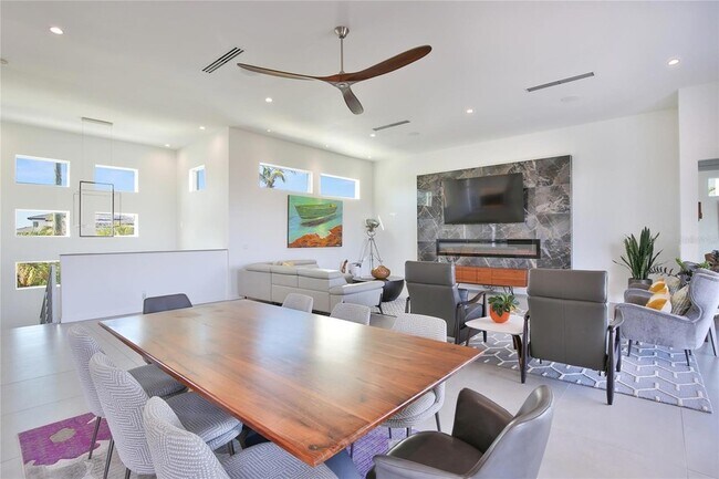 Building Photo - 3939 Higel Ave