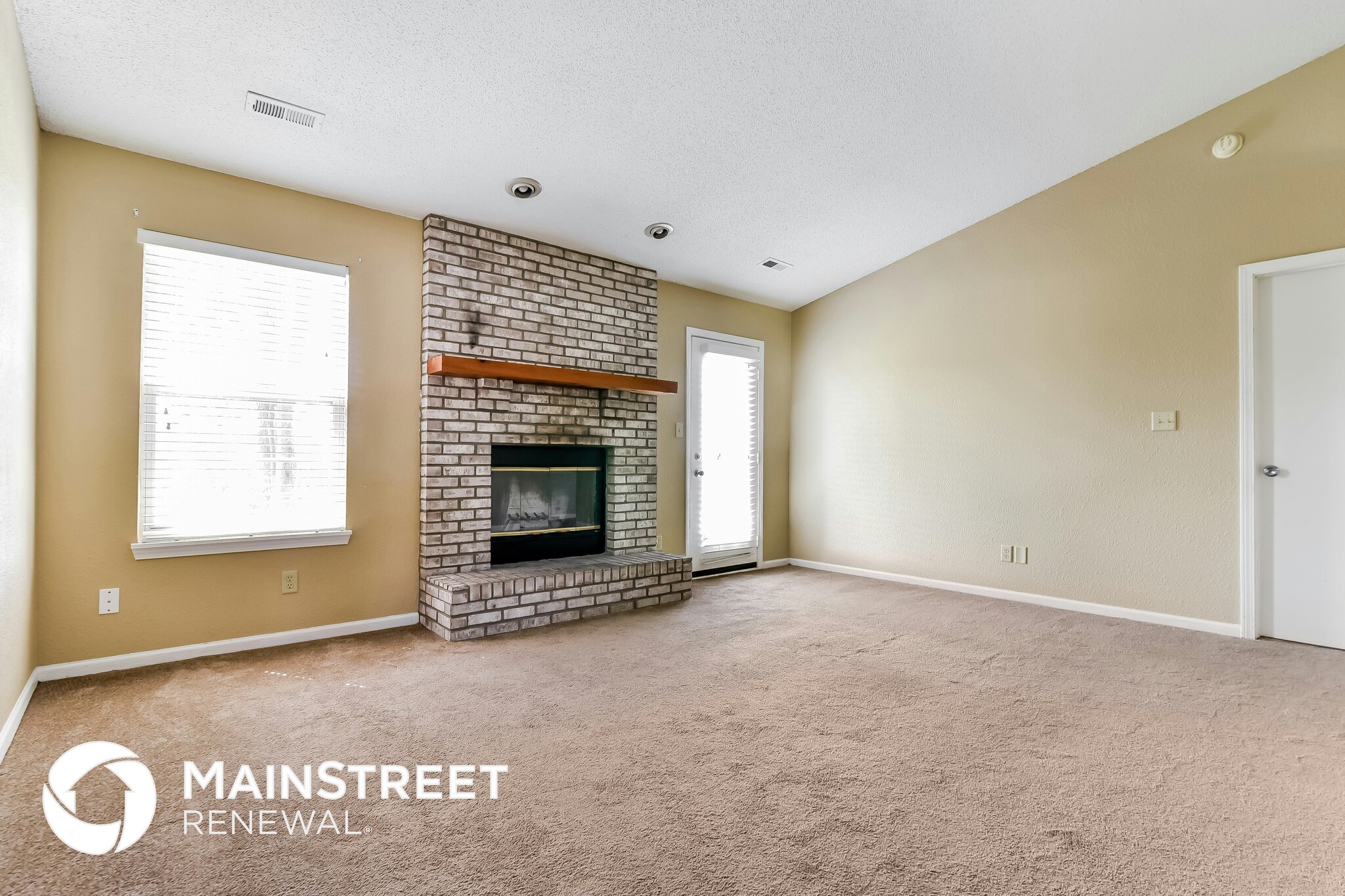 Building Photo - 2736 Woodfield Blvd