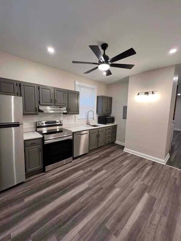 Building Photo - 521 Avery St