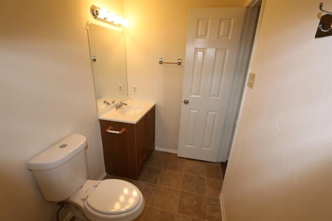 Building Photo - 17514 Autumn Trails Ln