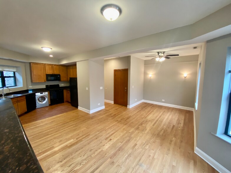 Building Photo - 6557 S Minerva Ave