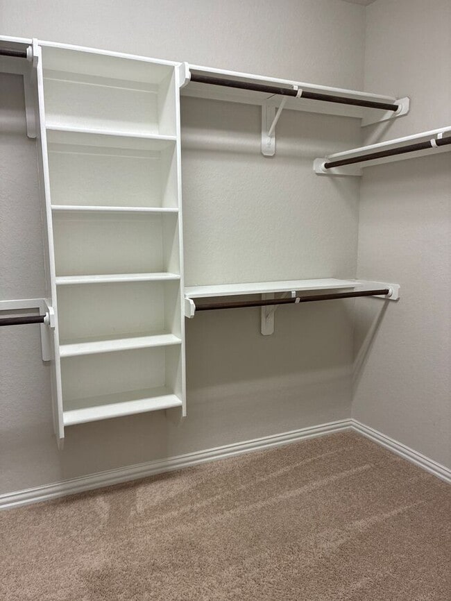 Building Photo - 4BR/3BA House • In-Unit W/D • Attached Garage  • Backyard in San Antonio