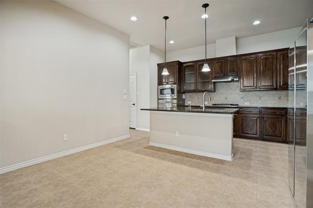 Building Photo - 9404 National Pines Dr