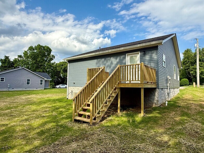 Building Photo - 947 Indian Hills Rd