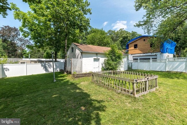 Building Photo - 3279 Susquehanna Rd
