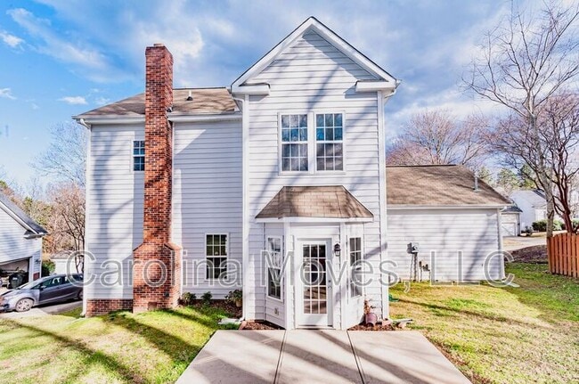 Building Photo - 211 Windsong Dr