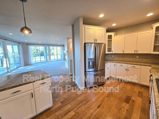 Building Photo - 11017 18th St NE