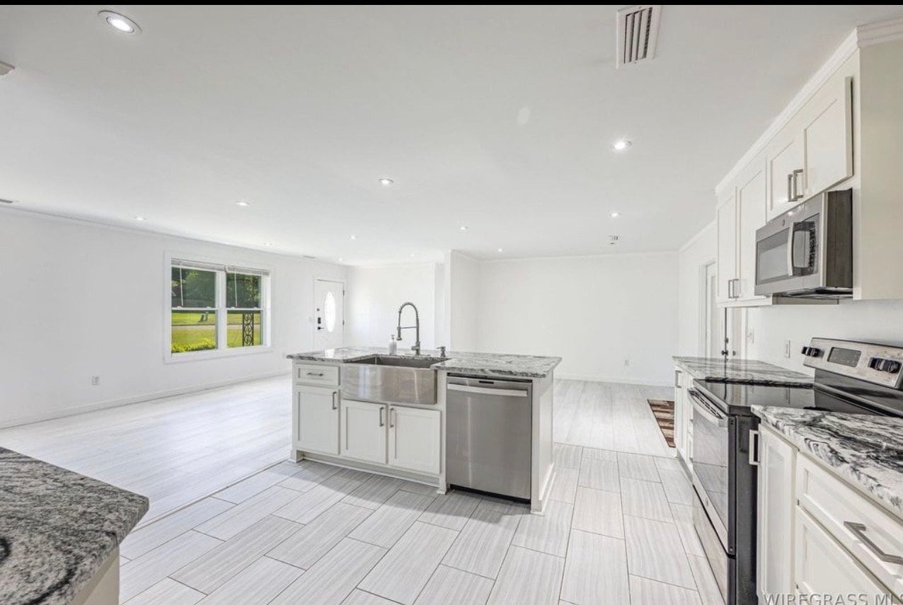 Building Photo - 209 Briarhill Rd