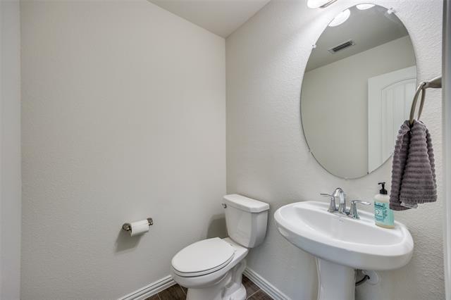 Building Photo - 4533 Hemingway Ave