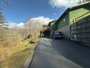 Building Photo - 169 Brookview Ln