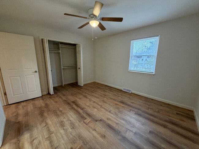 Building Photo - 1918 Mirtle Grove Ct