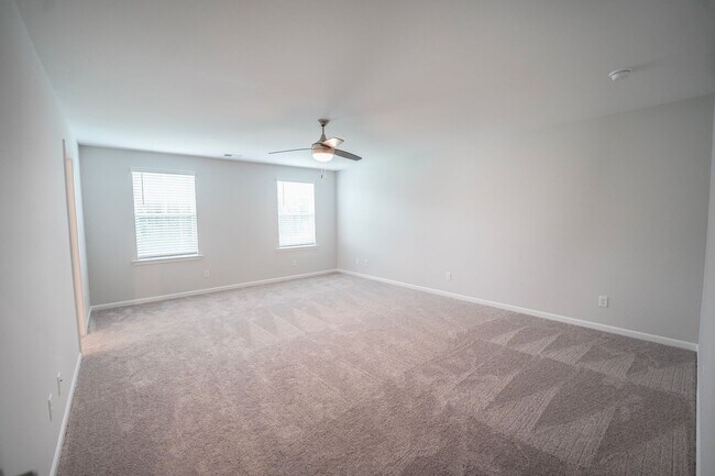 Building Photo - Available Soon!