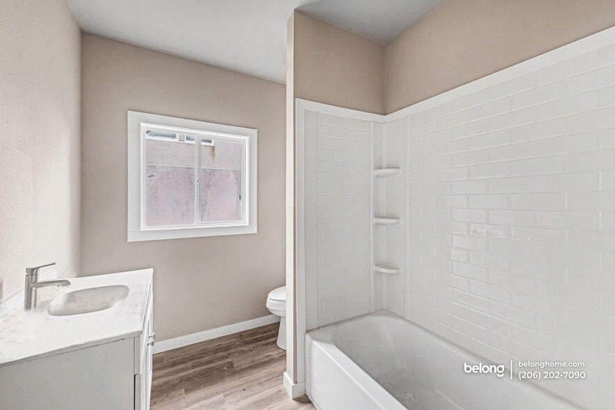 Building Photo - 2311 S L St