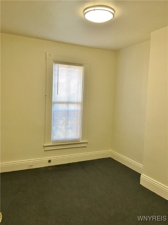 Building Photo - 262 Summer St