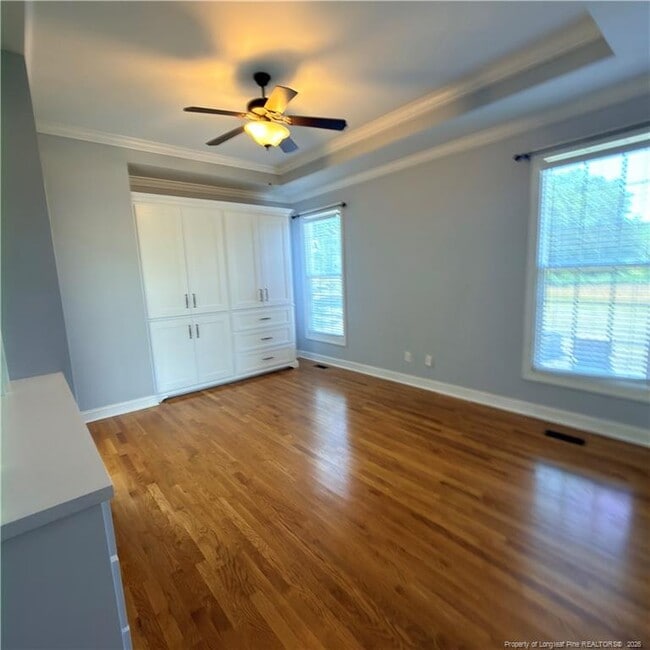 Building Photo - 3686 Linden Rd