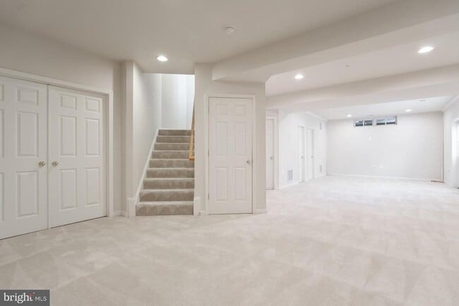 Building Photo - 9800 Traver St