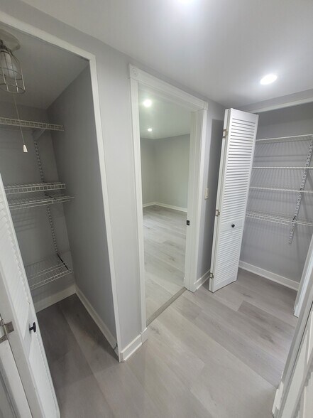 Building Photo - 3848 25th Ave