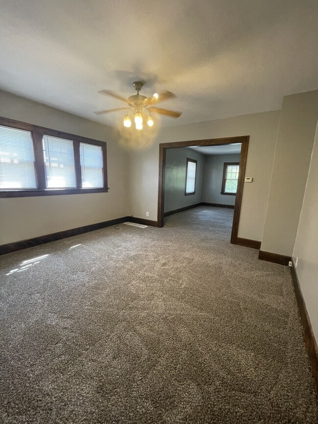 Building Photo - 4104 N Lockwood Ave