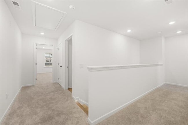Building Photo - 101 Smithwood Dr