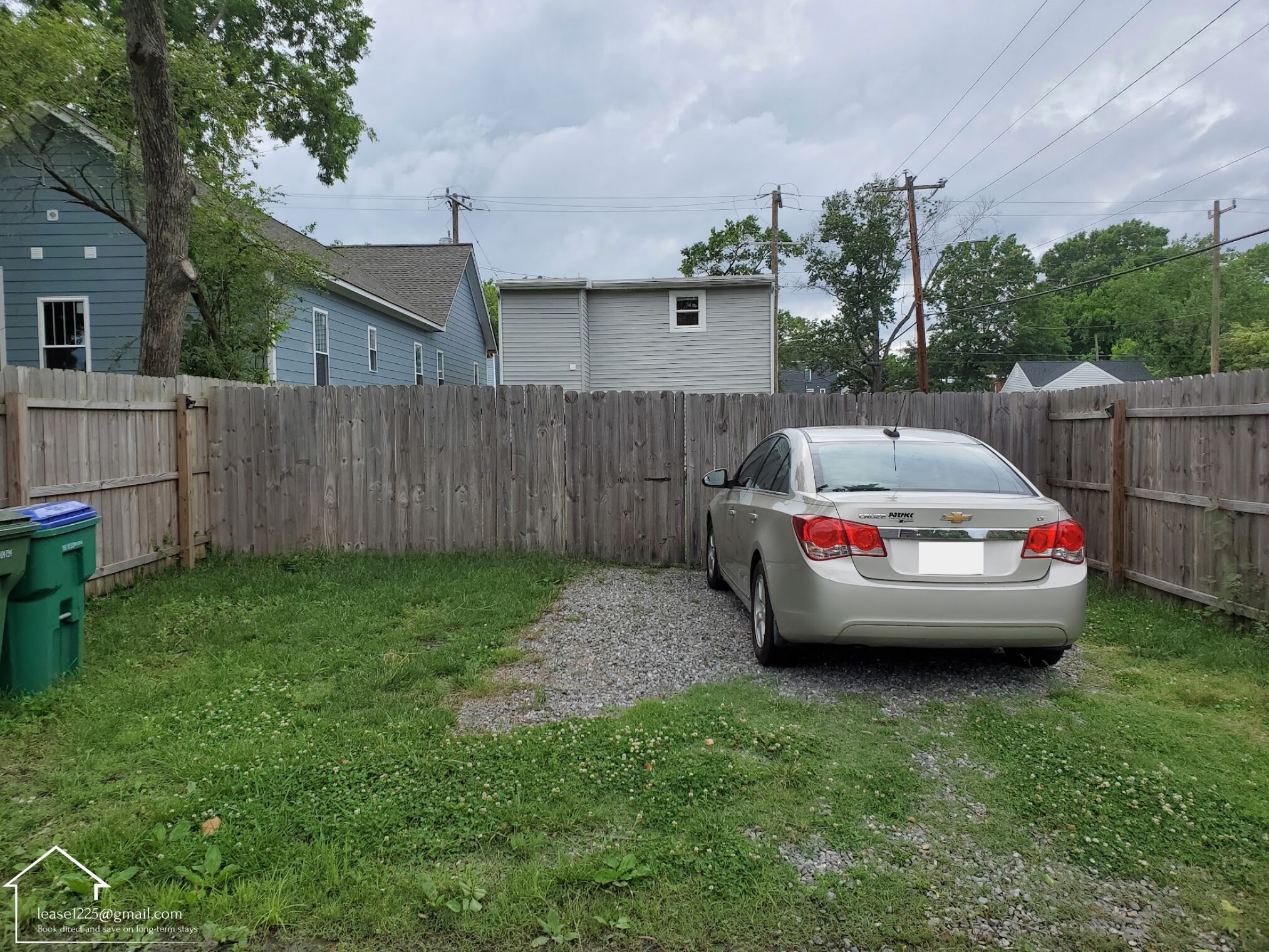 Offstreet parking area - 1225 N 32nd St