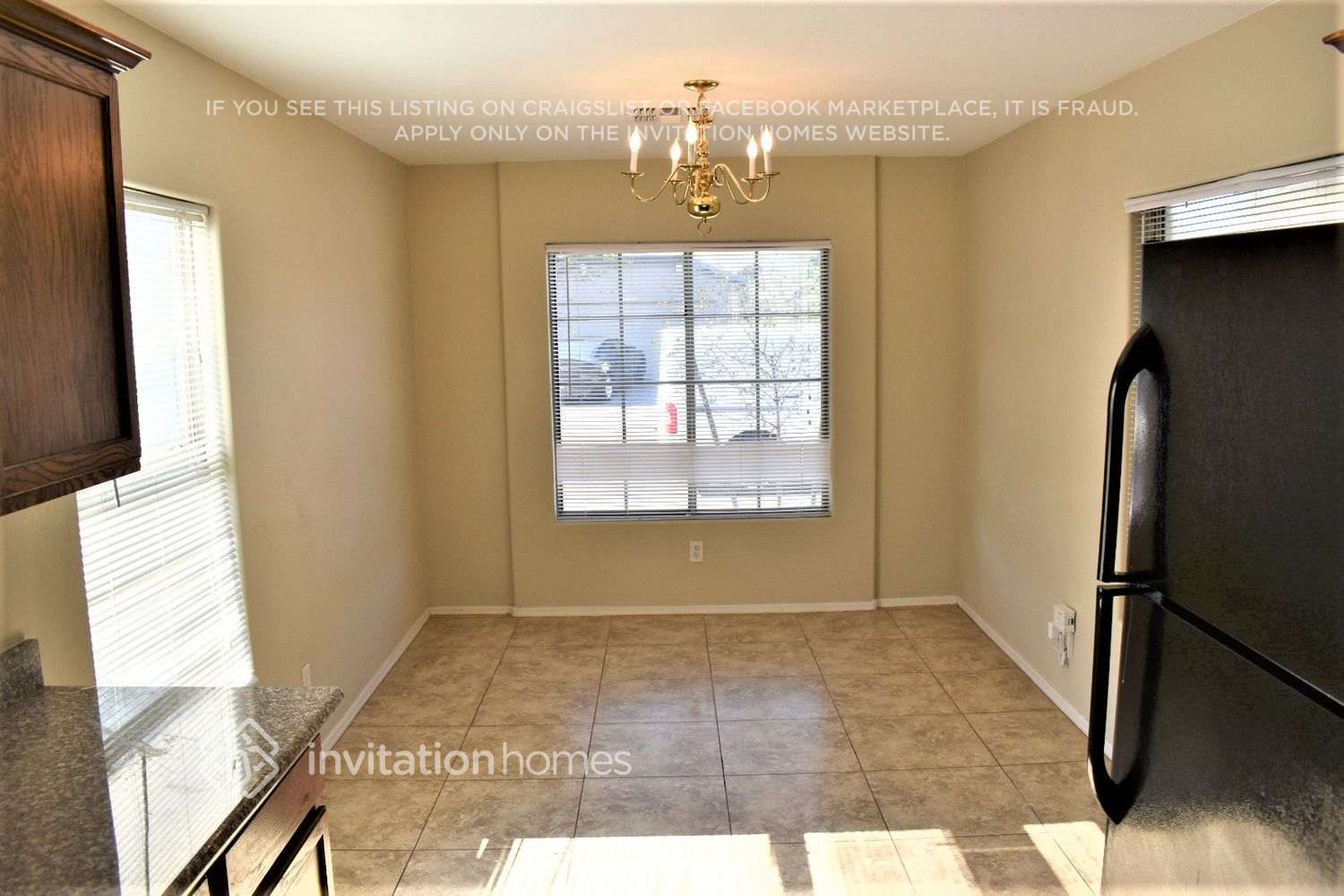 Building Photo - 11814 W Yuma St