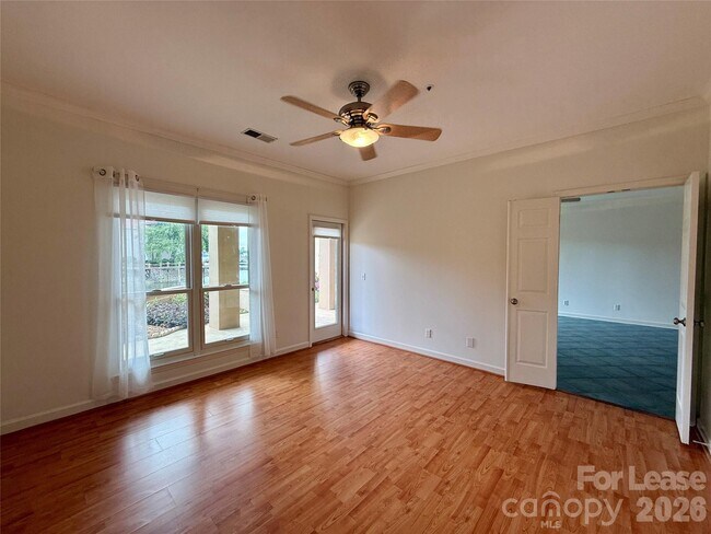 Building Photo - 18009 Kings Point Dr