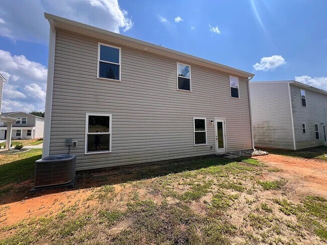 Building Photo - 532 Wagon Trail