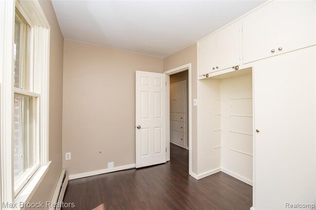 Building Photo - 16239 Madoline St