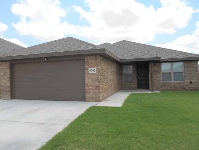 Building Photo - Move In Special!! - 1/2 Off 1st Months Ren...