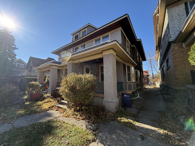 Primary Photo - Heritage Hill 3BR