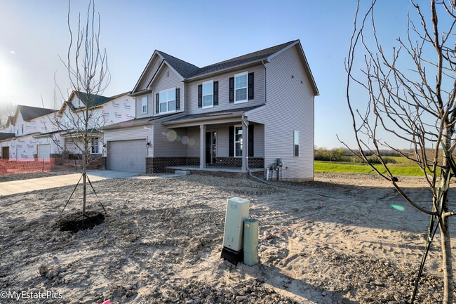 Building Photo - 2780 Riverview Ln