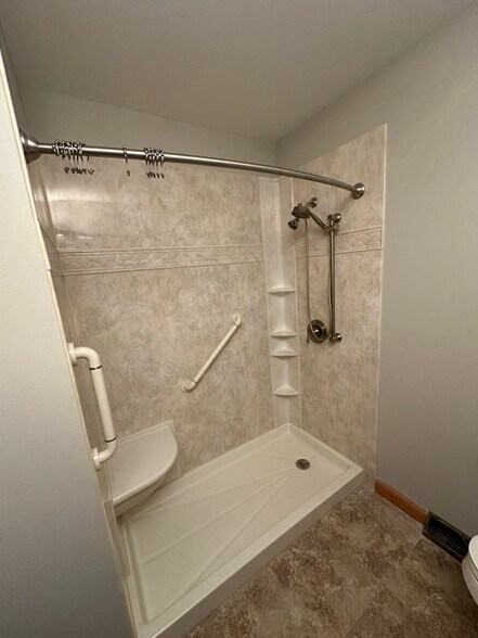 Building Photo - 2727 S 83rd Pl