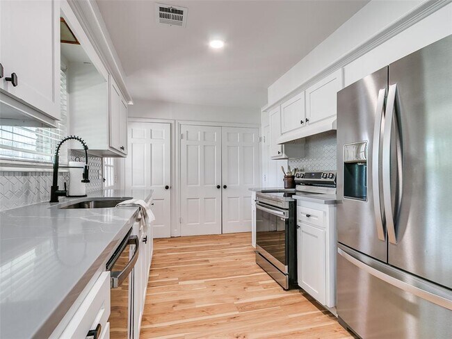 Building Photo - 2304 NW 56th Terrace