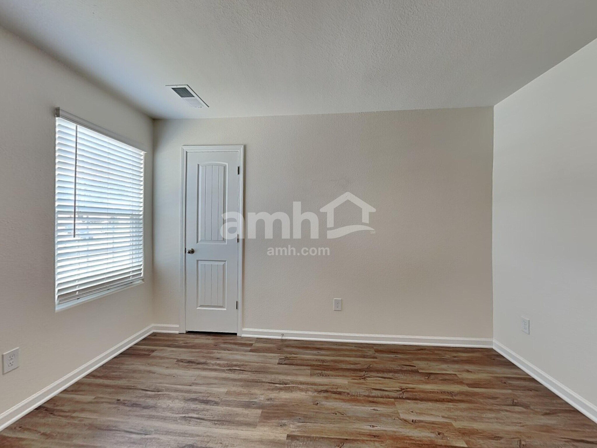 Building Photo - 6074 Mason Tucker Dr