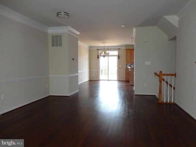 Building Photo - 24699 Kings Canyon Square