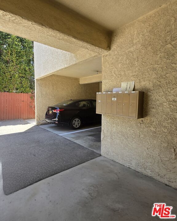 Building Photo - 2219 S Crenshaw Blvd