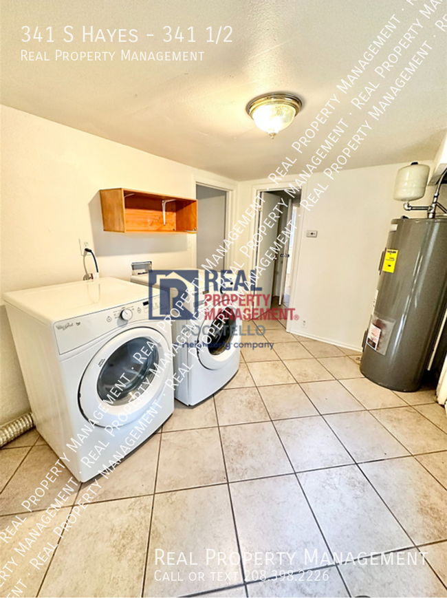 Building Photo - MOVE IN SPECIAL - 1 Bedroom 1 Bathroom Apa...