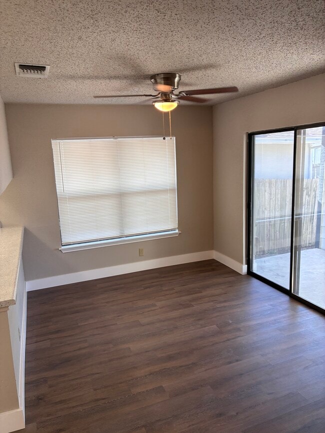 Building Photo - 7503 Longing Trail