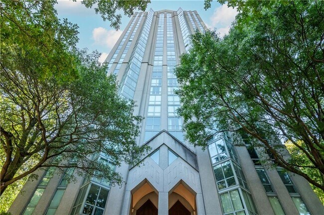 Building Photo - 2870 Pharr Ct S Northwest