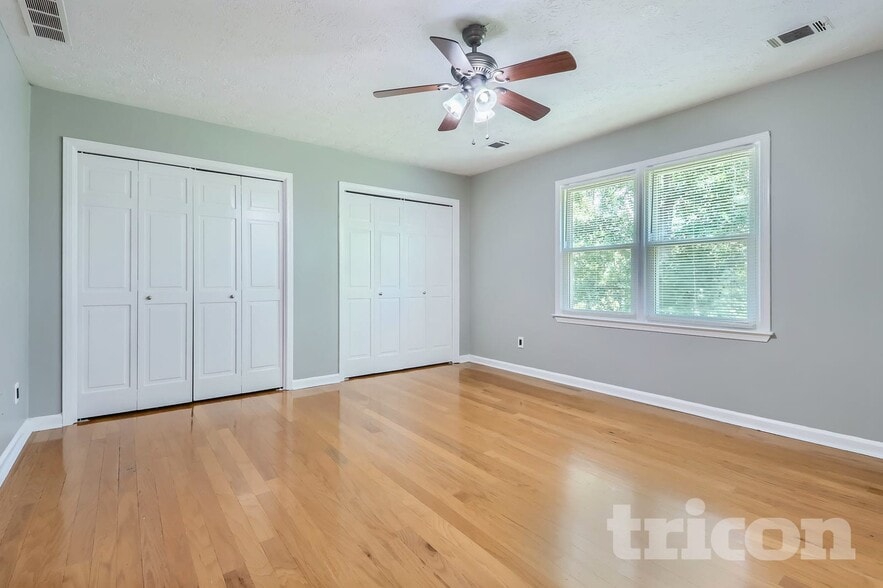 Building Photo - 130 Southwood Ct