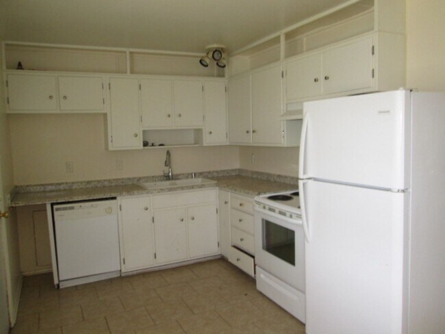 Building Photo - Here It Is!