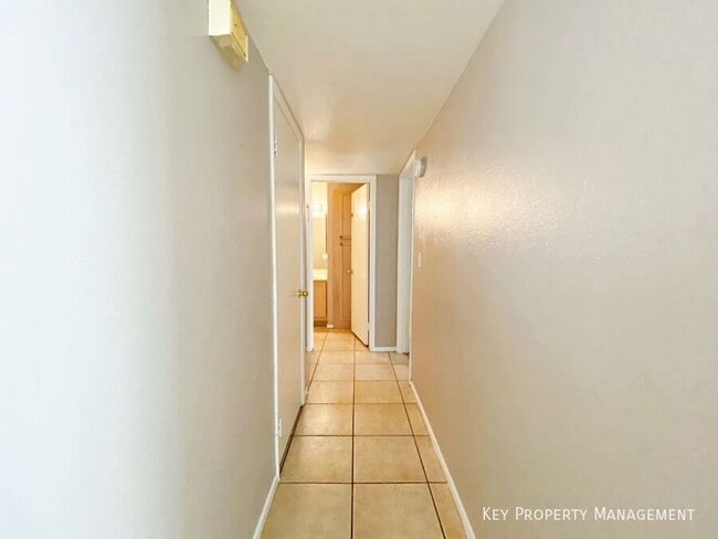 Building Photo - 3061 Key Largo Dr