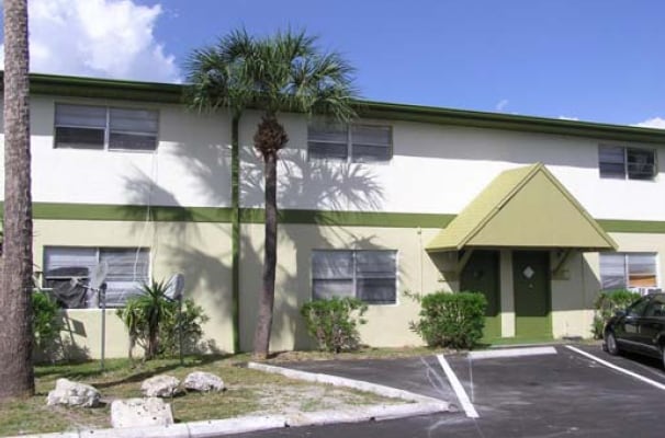 Harbor East Apartments - Harbor Palms