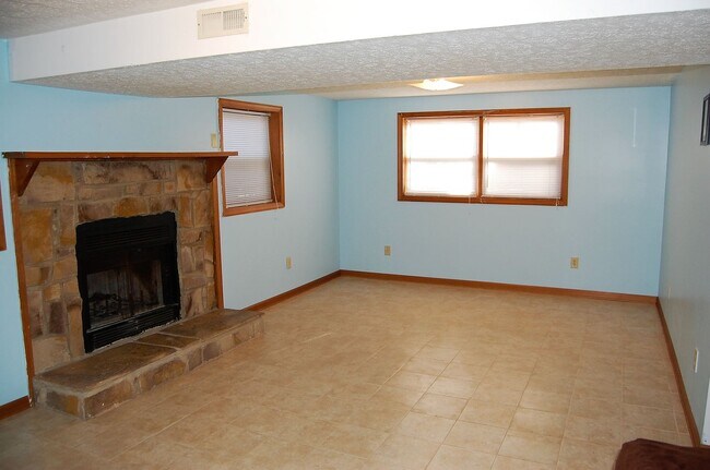 Building Photo - Available for the 2026-2027 leasing term