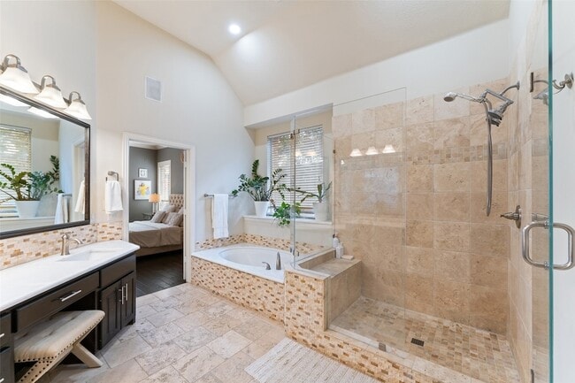 Building Photo - 3312 Westover Dr