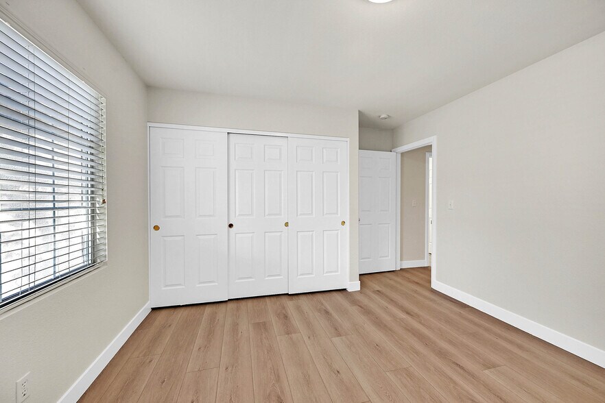 Building Photo - 2559 Misty Olive Ave