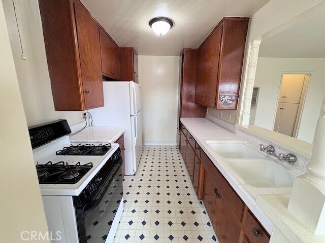 Building Photo - 257 Orlando Way