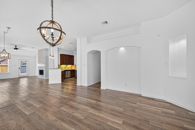 Building Photo - 16930 Creek Mountain Dr